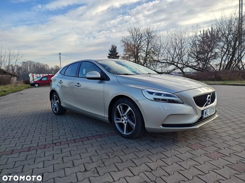 Volvo V40 D3 Momentum - 3