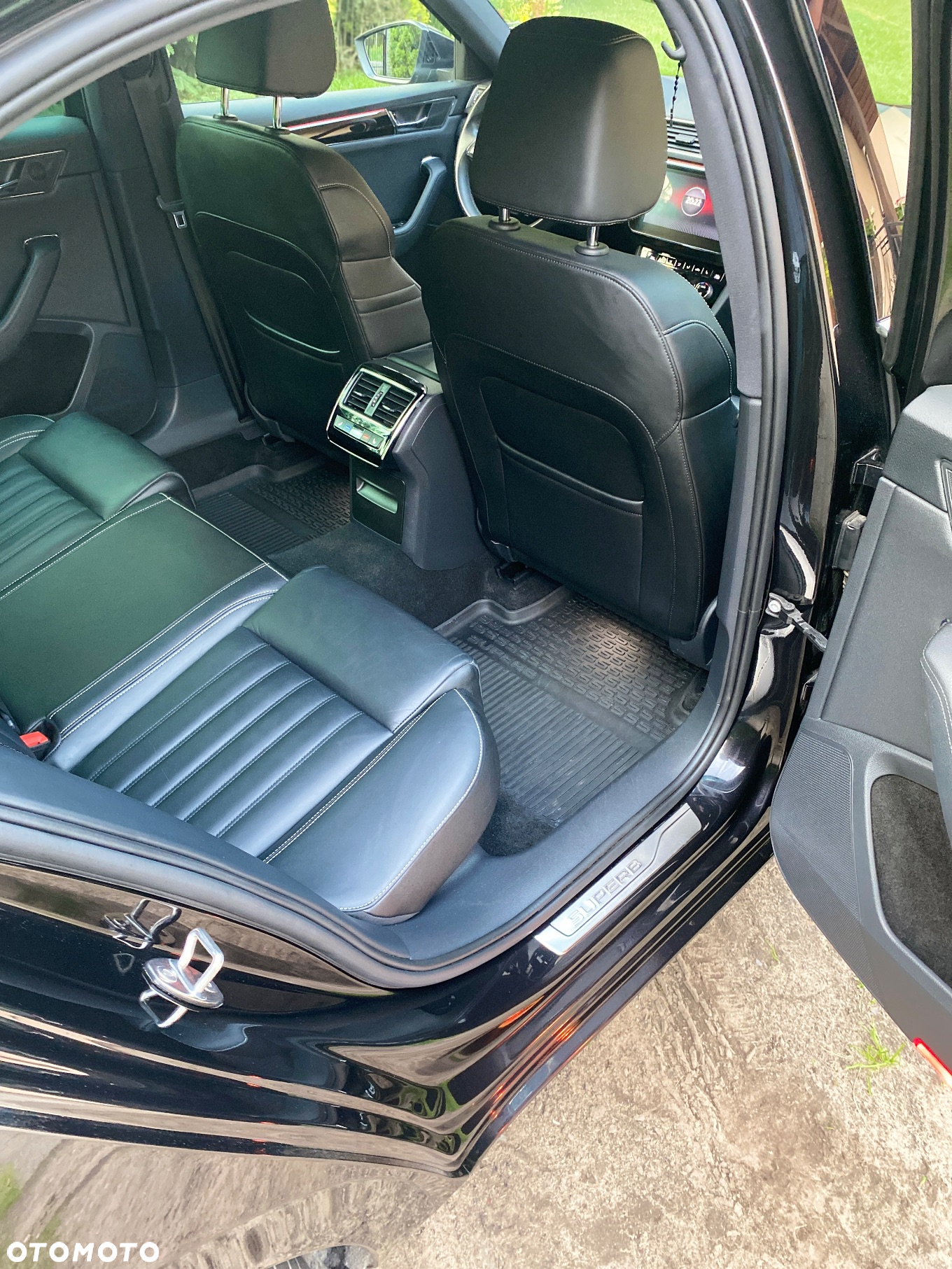 Skoda Superb 2.0 TDI SCR L&K DSG - 7