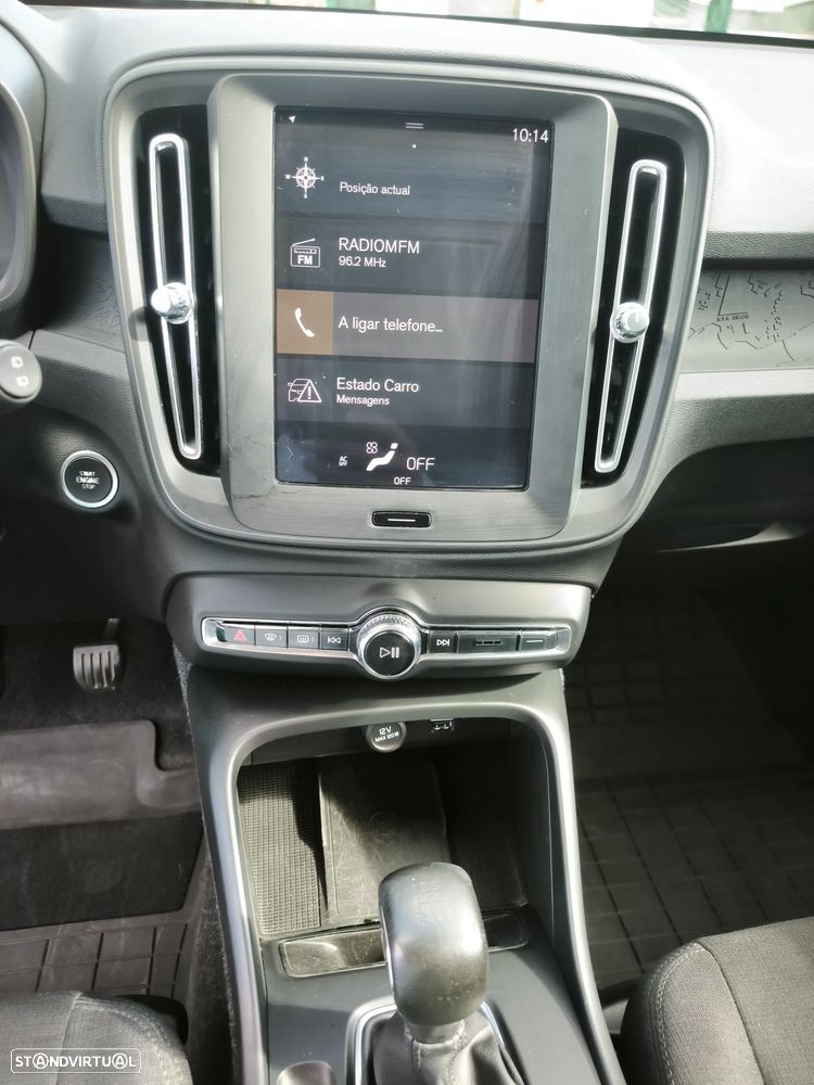 Volvo XC 40 1.5 T3 Tech Edition - 22