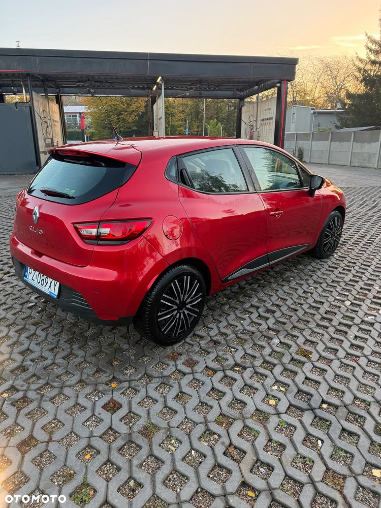 Renault Clio - 11