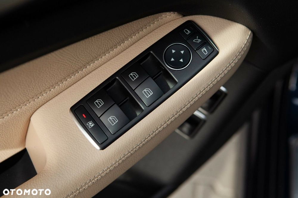 Mercedes-Benz GLE 350 d 4-Matic - 17