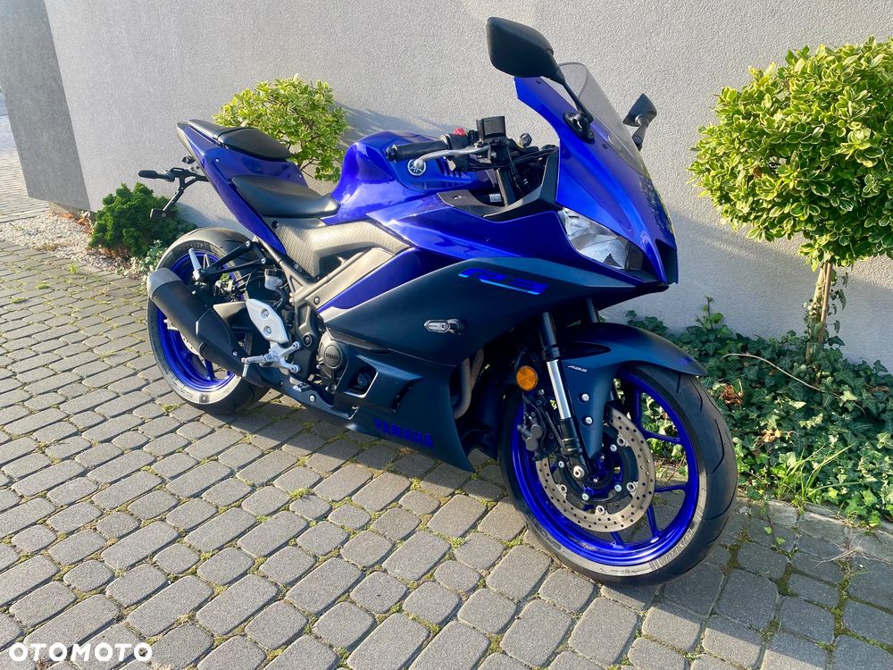 Yamaha R3 - 1