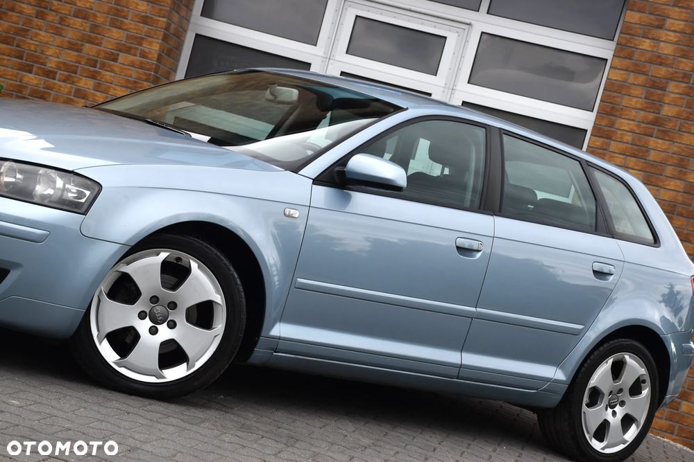 Audi A3 Sportback 2.0 TDI DPF Ambiente - 38