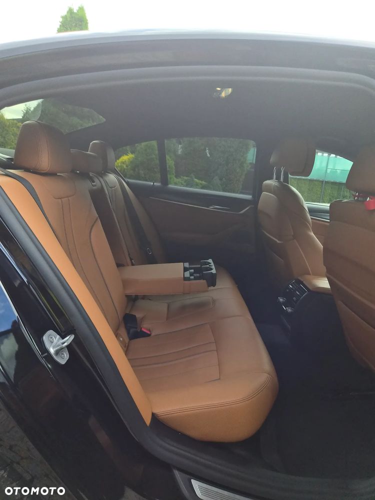 BMW Seria 5 530i xDrive mHEV M Sport sport - 35