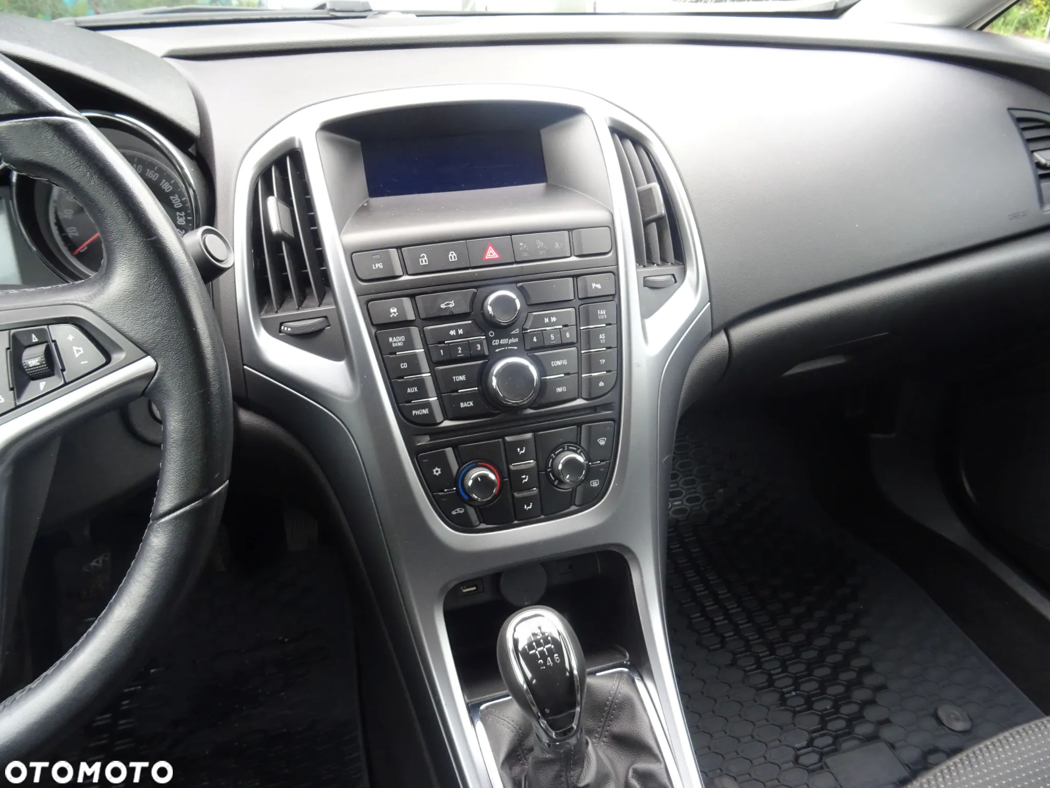 Opel Astra IV 1.4 T EU6 - 10