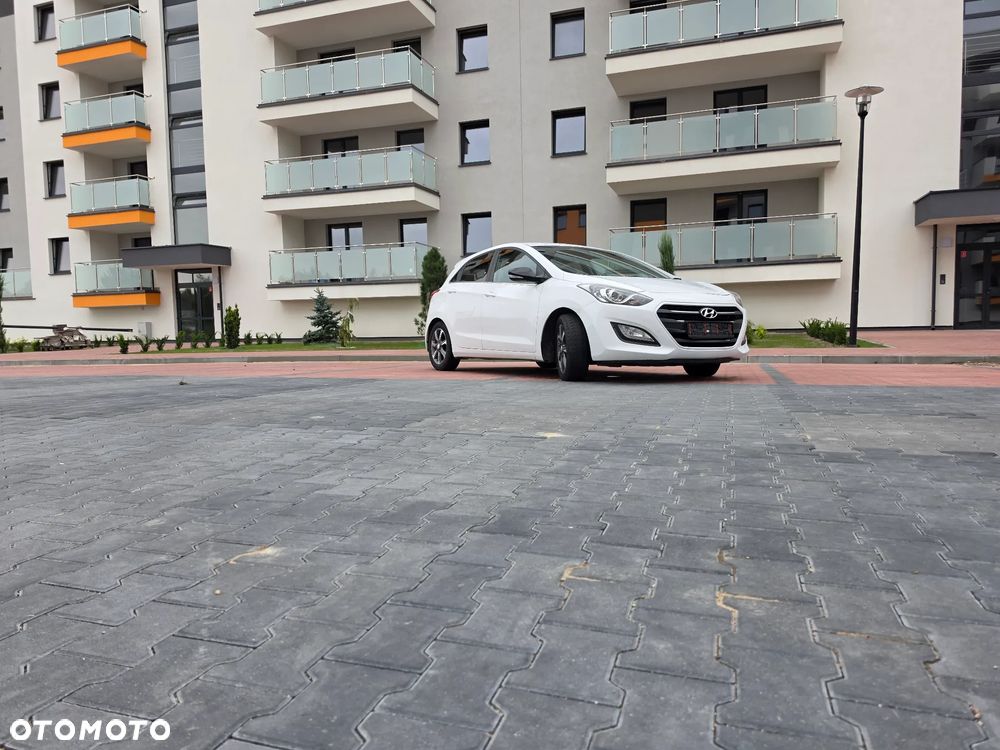 Hyundai i30 1.6 GDI BlueDrive Premium - 25