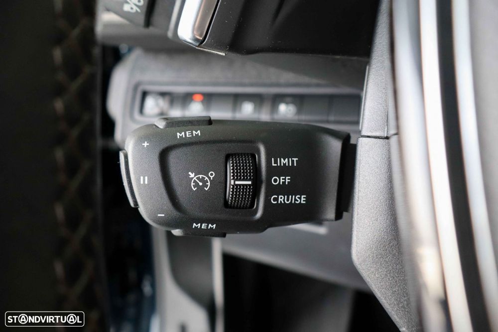 Peugeot 3008 1.6 Hybrid Allure e-EAT8 - 21