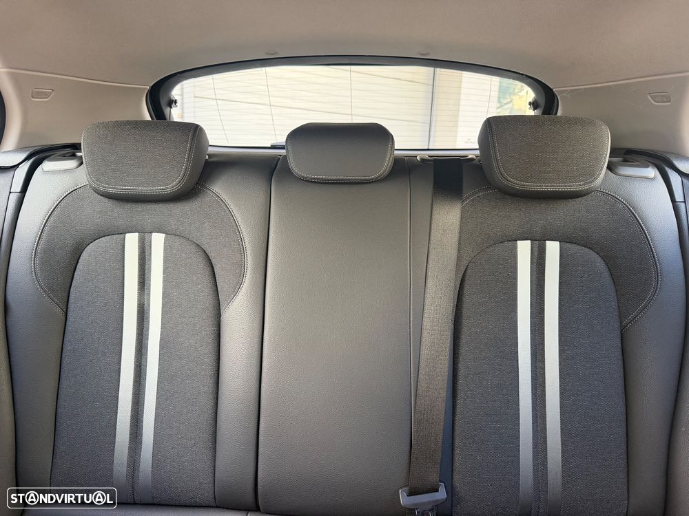 BMW 118 i Aut. Sport Line - 24