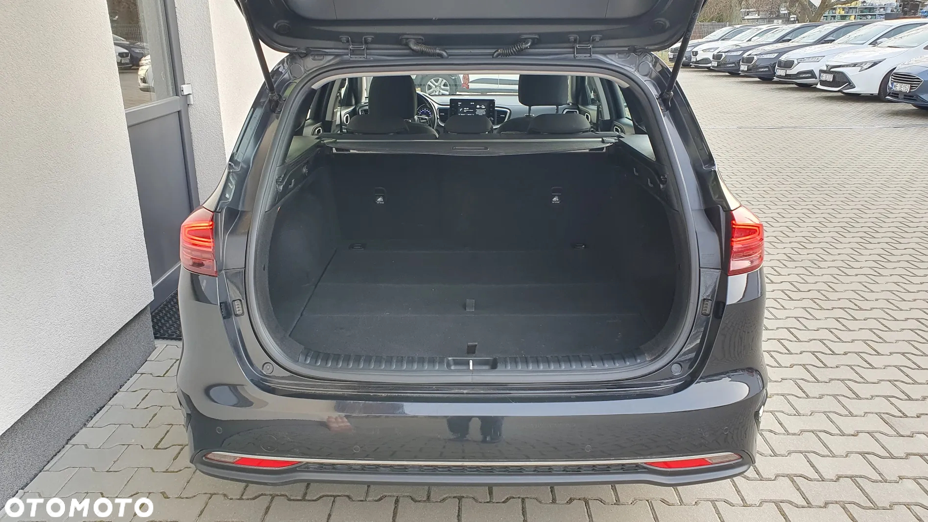 Kia Ceed 1.6 CRDi SCR M - 23