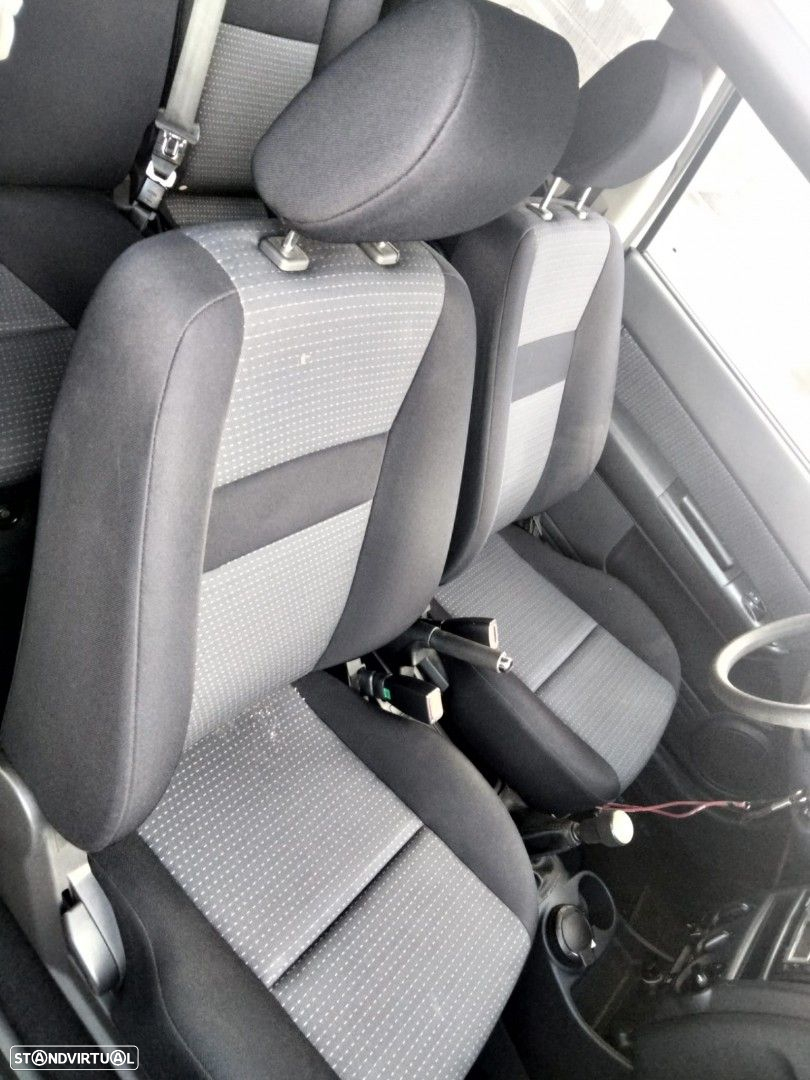 Hyundai Getz 1.1i de 2010 disponível para peças MOTOR VENDIDO - 7