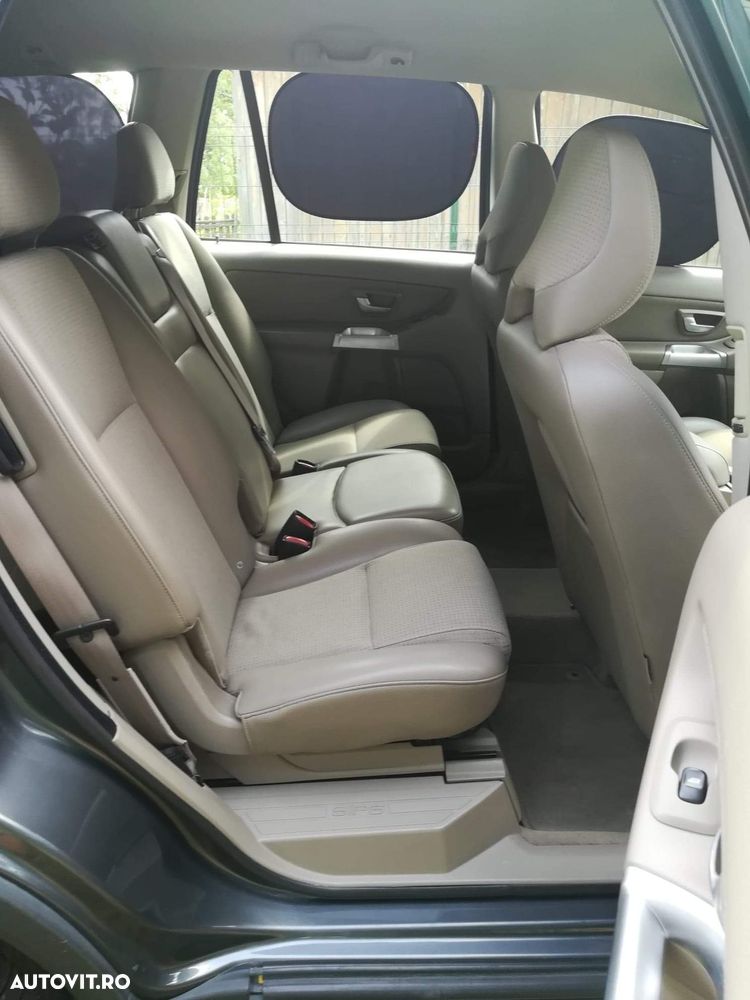 Volvo XC 90 D5 Executive - 8