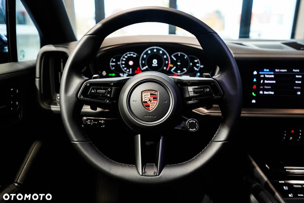 Porsche Cayenne Black Edition - 11