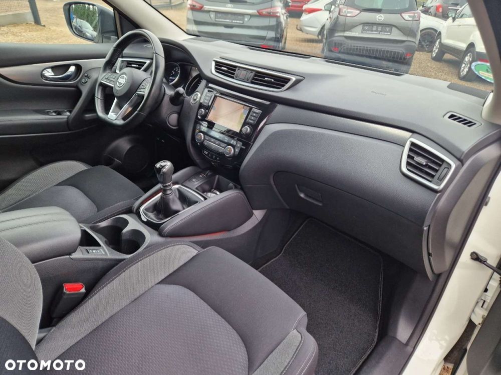 Nissan Qashqai 1.3 DIG-T N-Connecta - 22