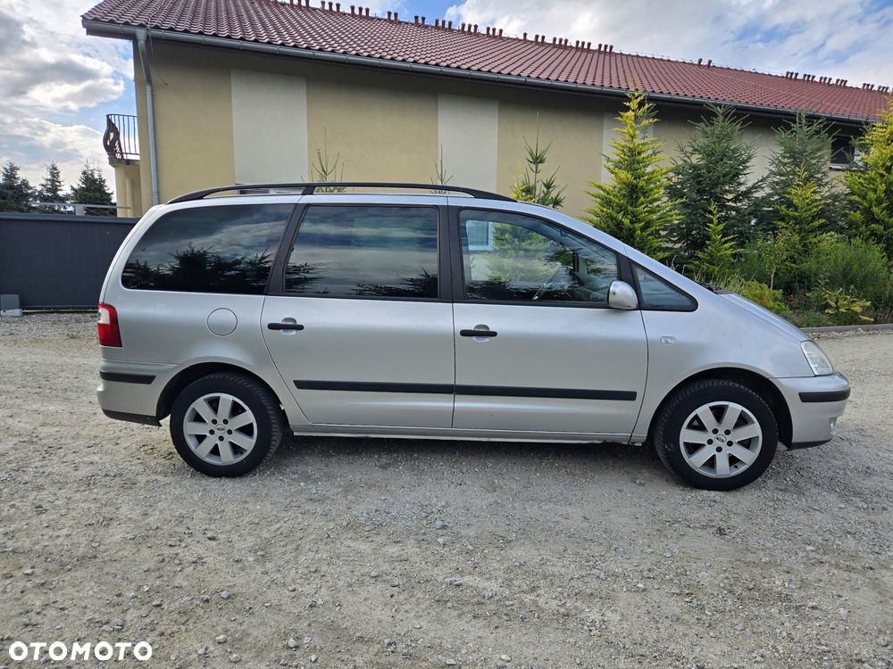 Ford Galaxy 1.9 TDI Ambiente - 4