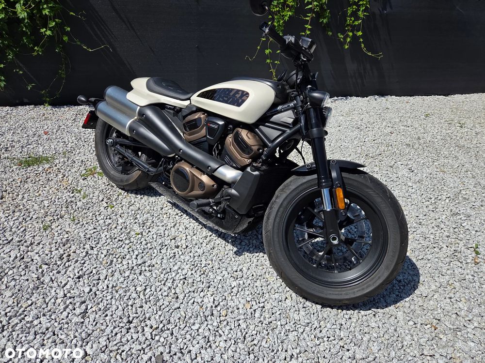 Harley-Davidson Sportster - 1