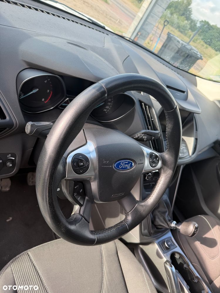 Ford Kuga - 19