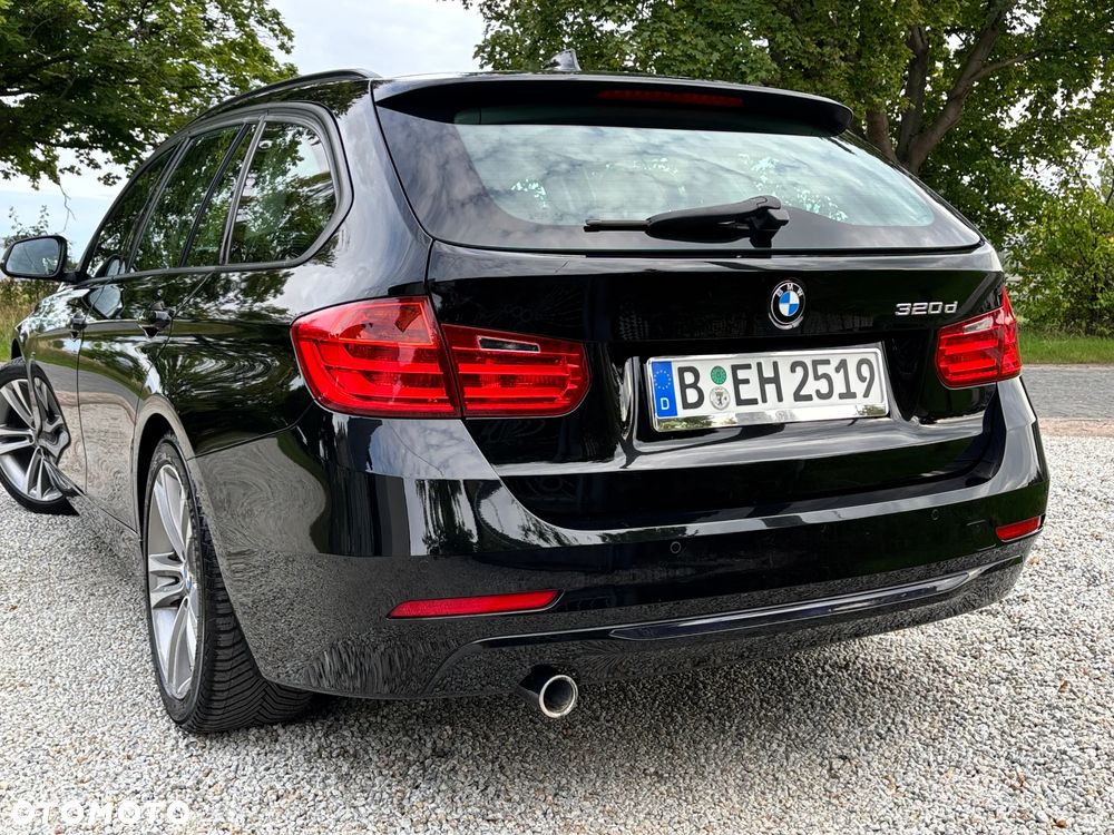 BMW Seria 3 320d Sport Line - 24