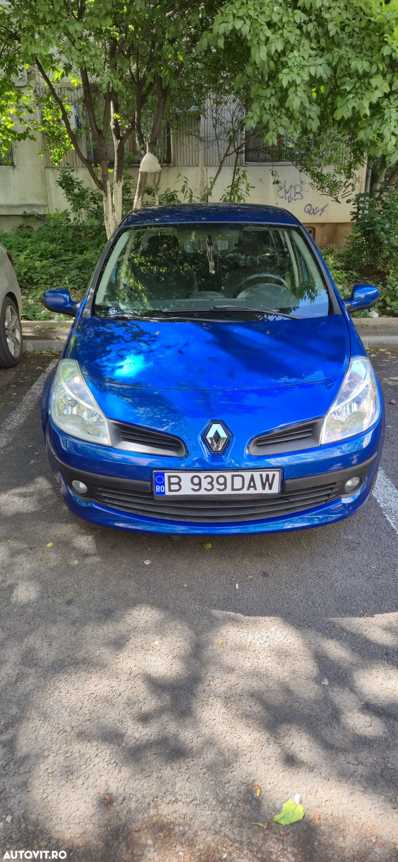 Renault Clio - 1