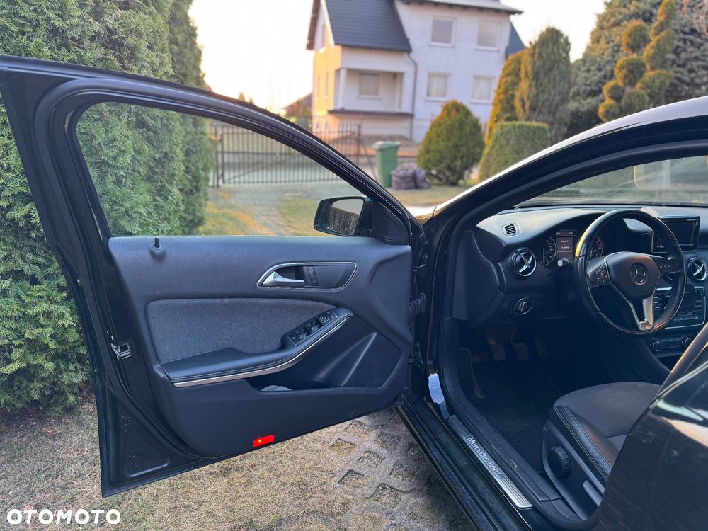 Mercedes-Benz Klasa A 180 BlueEfficiency Edition - 9