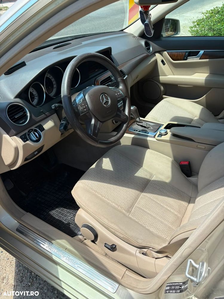 Mercedes-Benz C 250 CGI Automatik BlueEFFICIENCY Elegance - 9