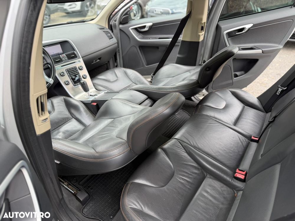 Volvo XC 60 D5AWD Ocean Race - 16