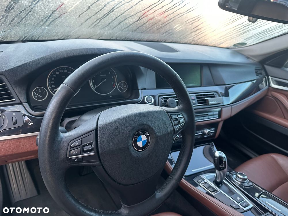 BMW Seria 5 520i Touring - 7