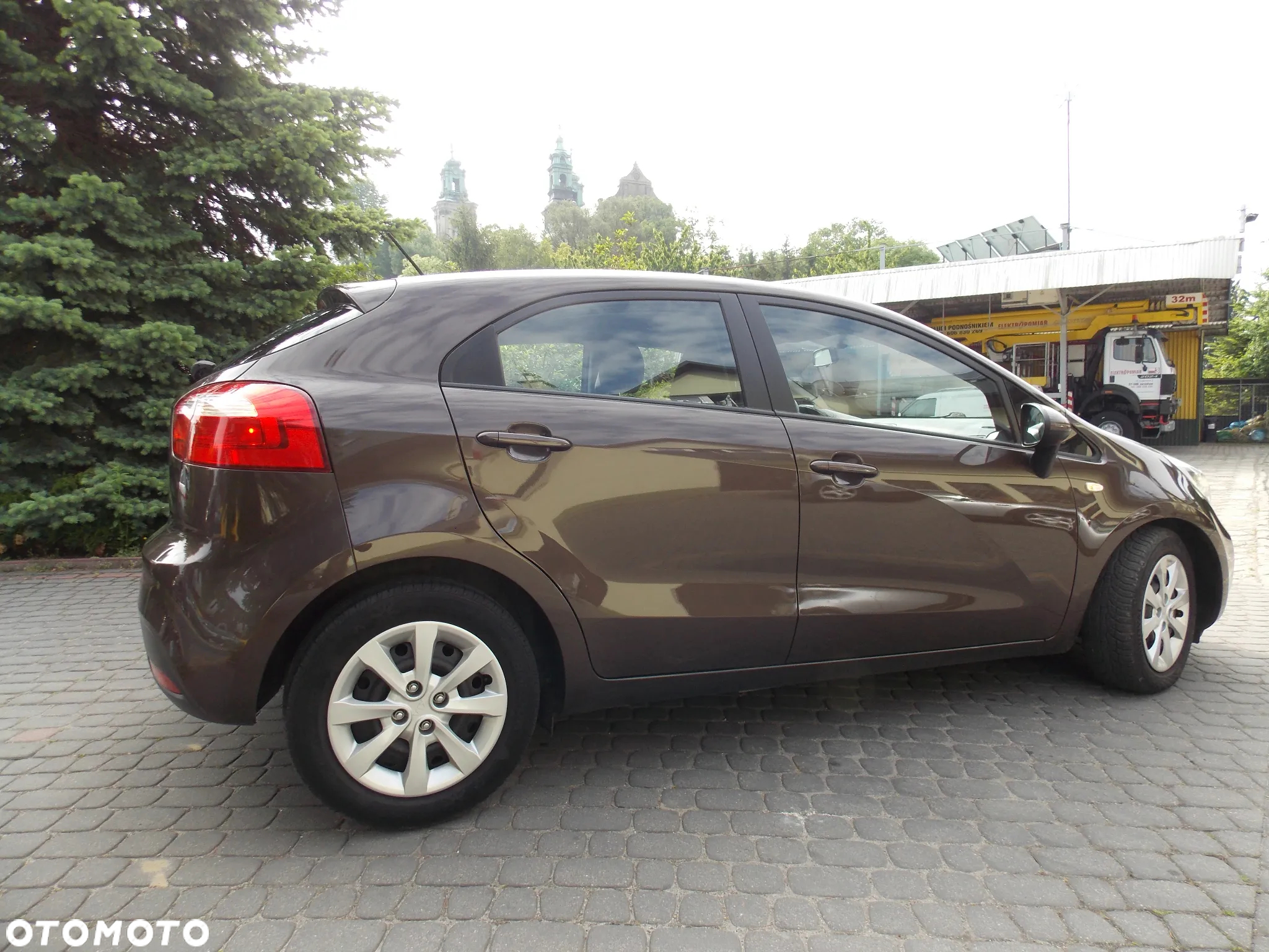 Kia Rio 1.2 Business Line - 12