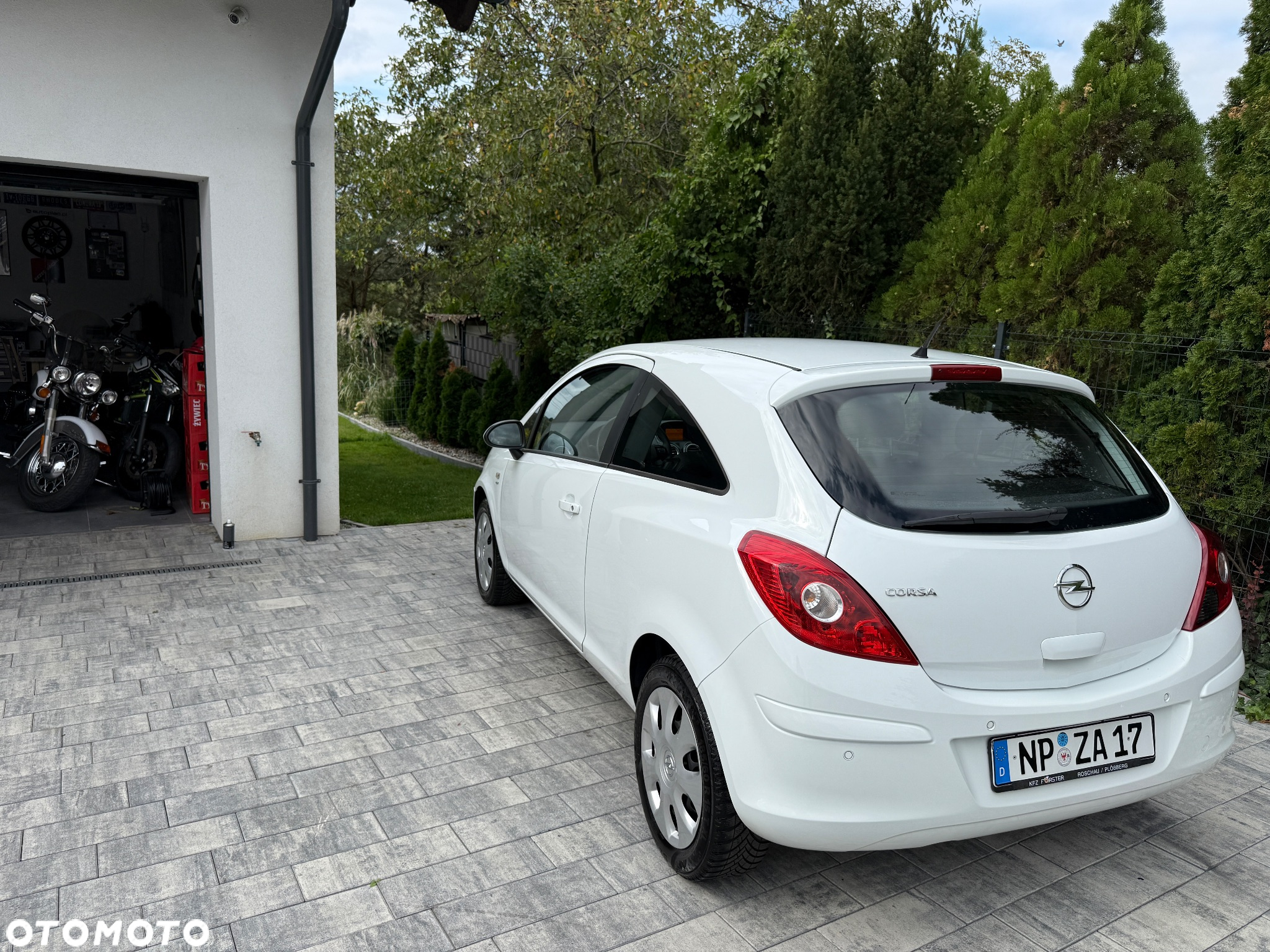 Opel Corsa 1.4 Cosmo - 24