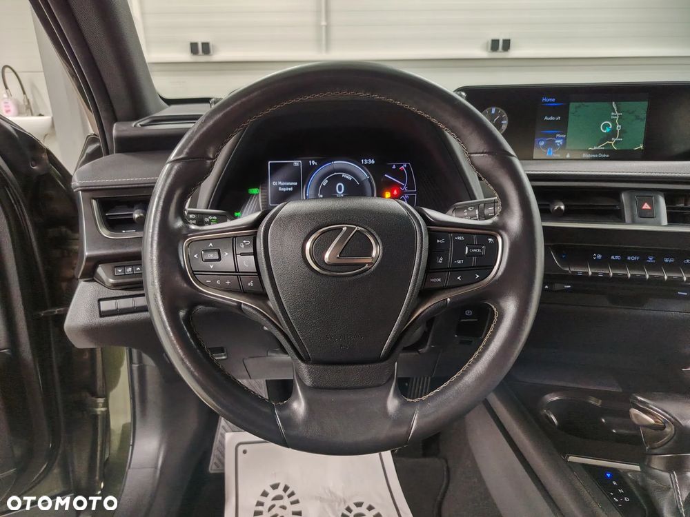 Lexus UX 250h Elegance 2WD - 33