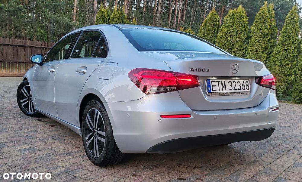 Mercedes-Benz Klasa A 180 d Progressive 7G-DCT - 10