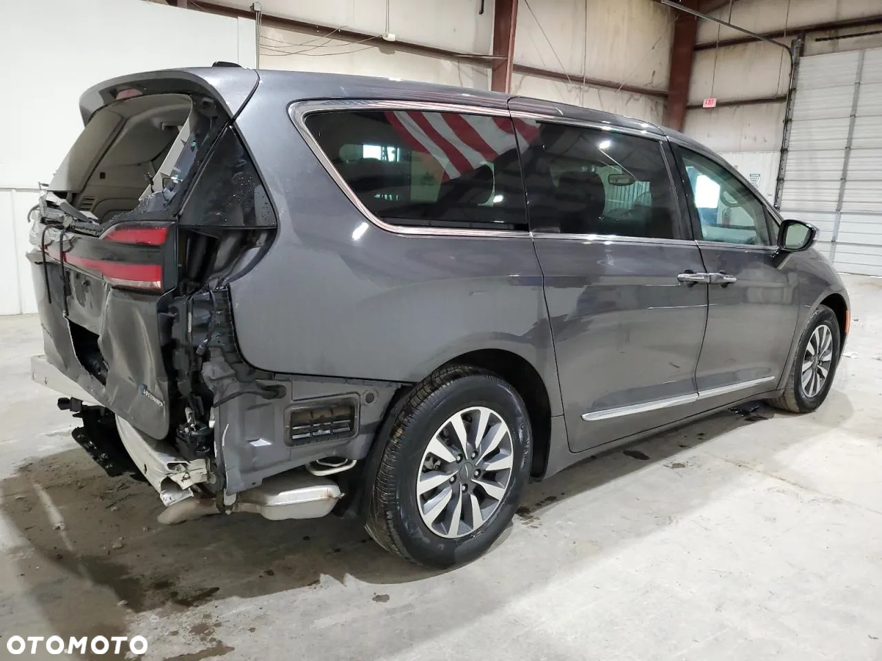 Chrysler Pacifica - 3