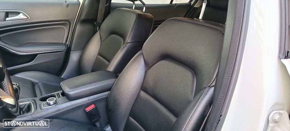 Mercedes-Benz GLA 180 - 11