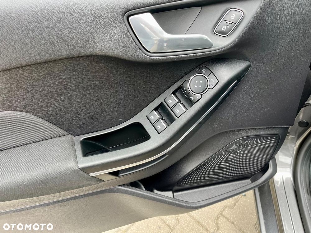 Ford Fiesta 1.0 EcoBoost STart-Stop Titanium - 17