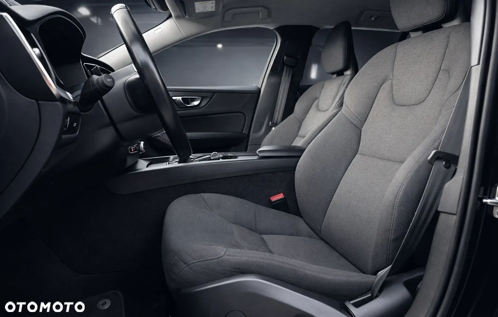 Volvo V60 D3 Momentum - 10
