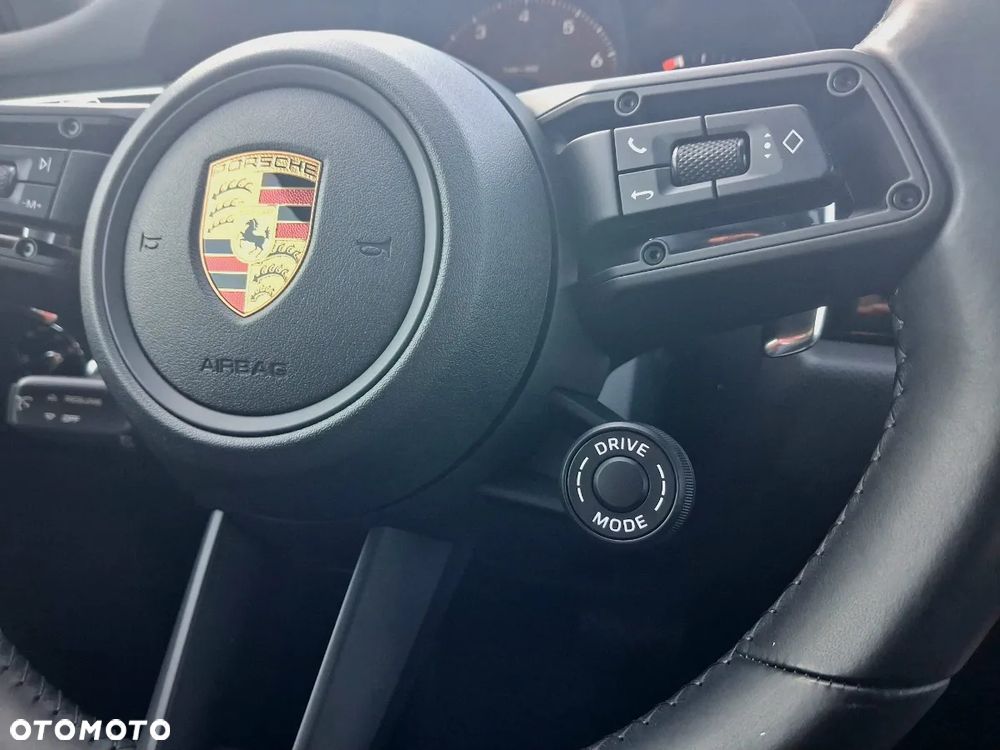Porsche Macan S - 38