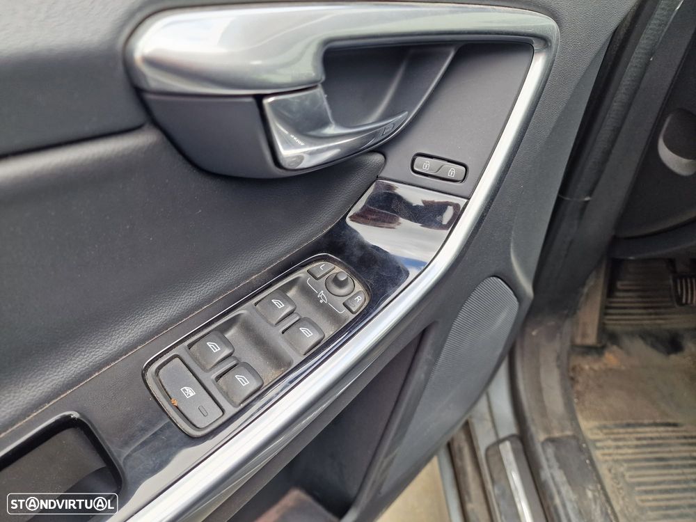Volvo XC 60 2.0 D3 Dynamic Edition - 11