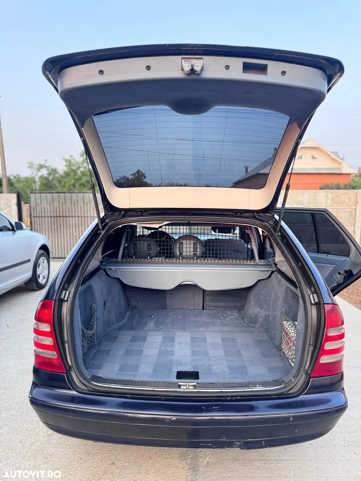 Mercedes-Benz C 220 T CDI Classic - 10