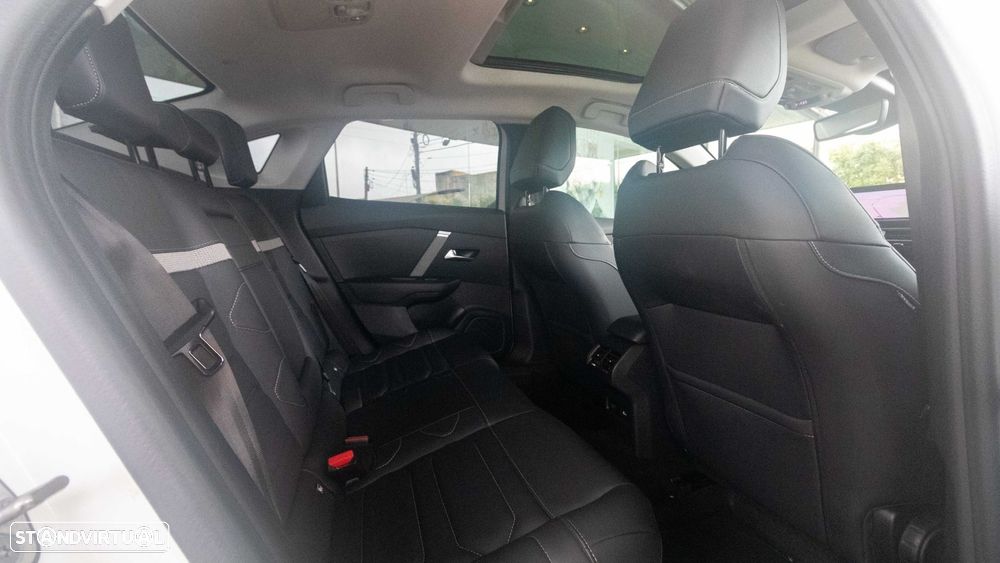 Citroën e-C4 X 50 kWh Shine - 12