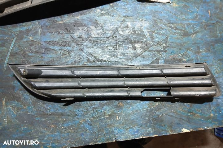 Grila bara fata stanga 3C0853665 3C0853665 Volkswagen VW Passat B6 [2 - 2