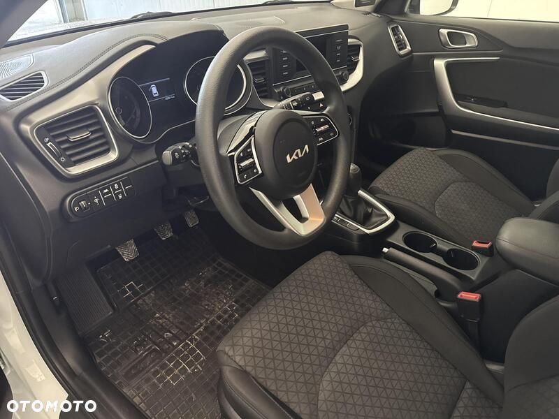 Kia Ceed 1.5 T-GDI S - 10