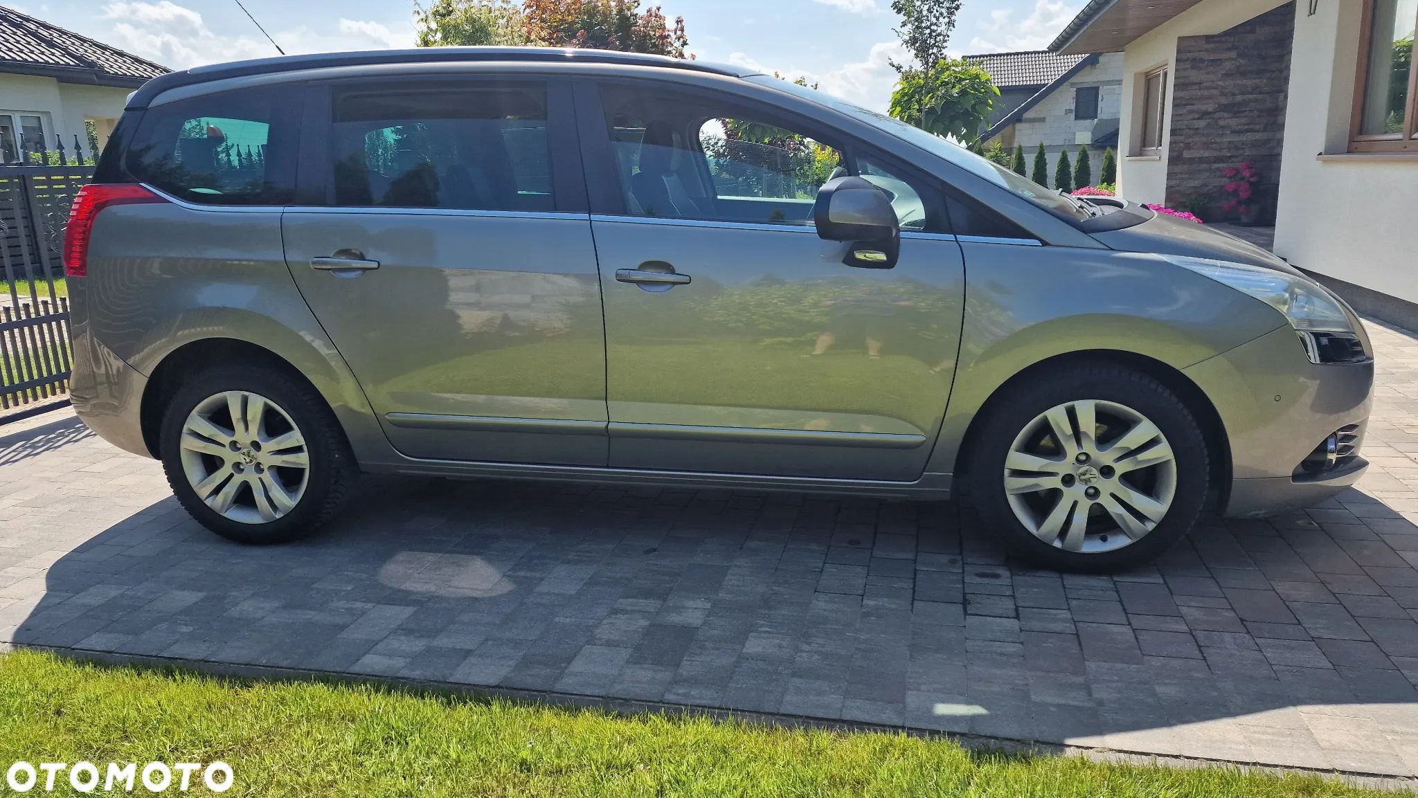 Peugeot 5008 - 1