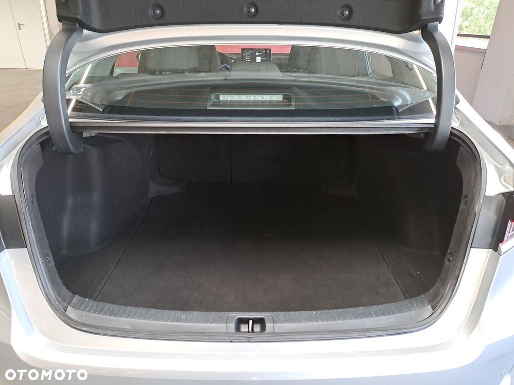 Toyota Corolla 1.8 Hybrid Comfort - 14