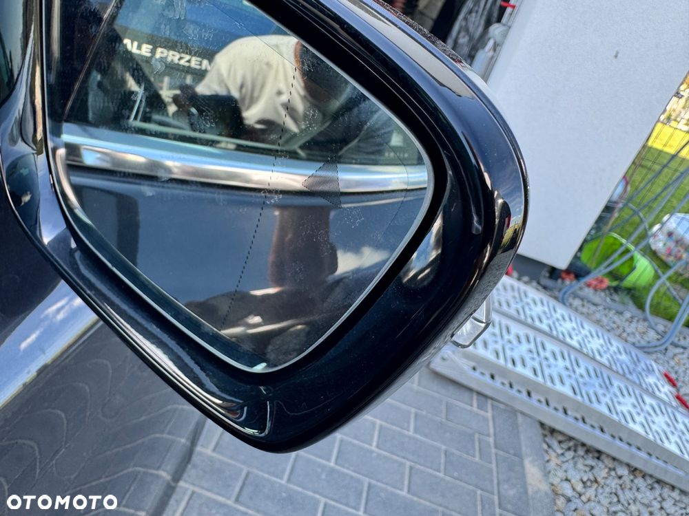 BMW Seria 7 730d xDrive - 29