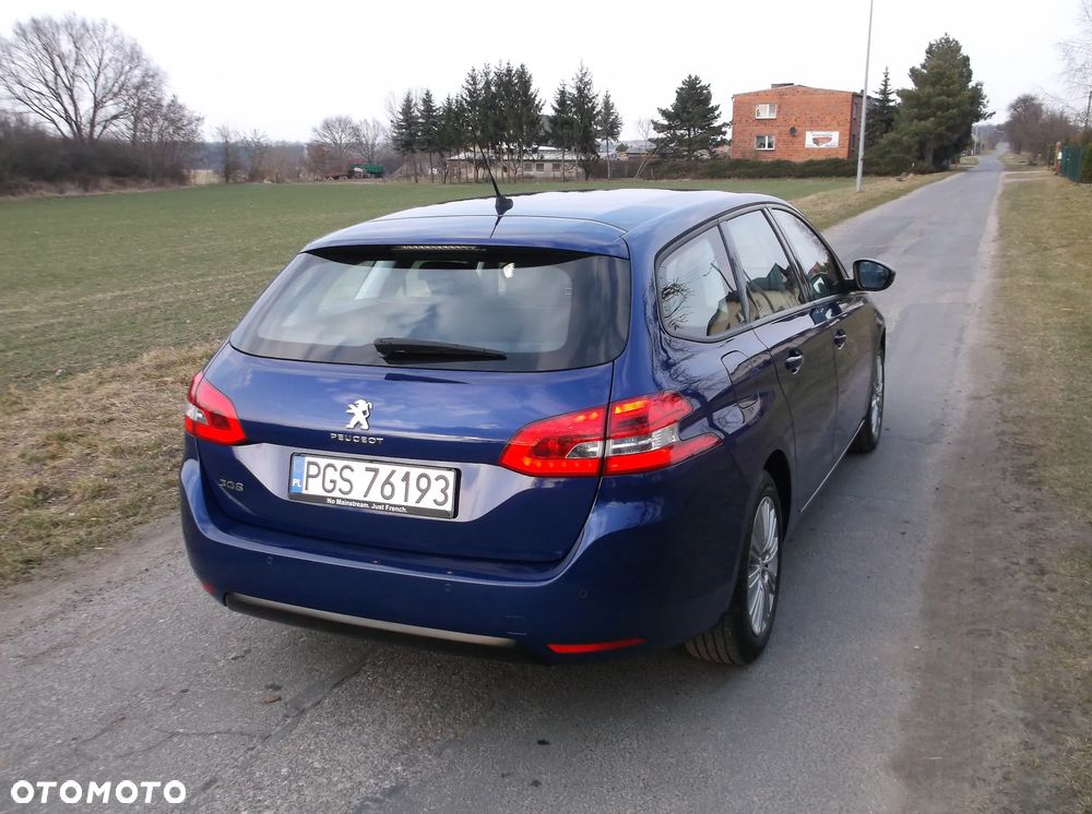 Peugeot 308 PureTech 130 GPF EAT8 Black Edition - 37