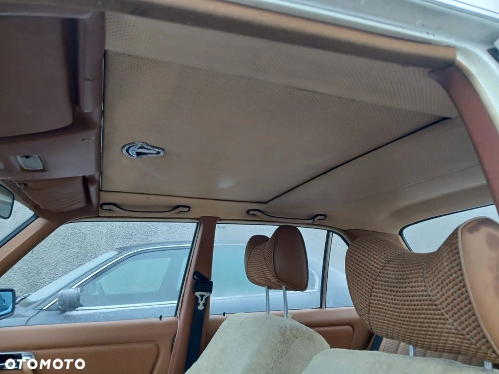 Mercedes-Benz W123 - 22