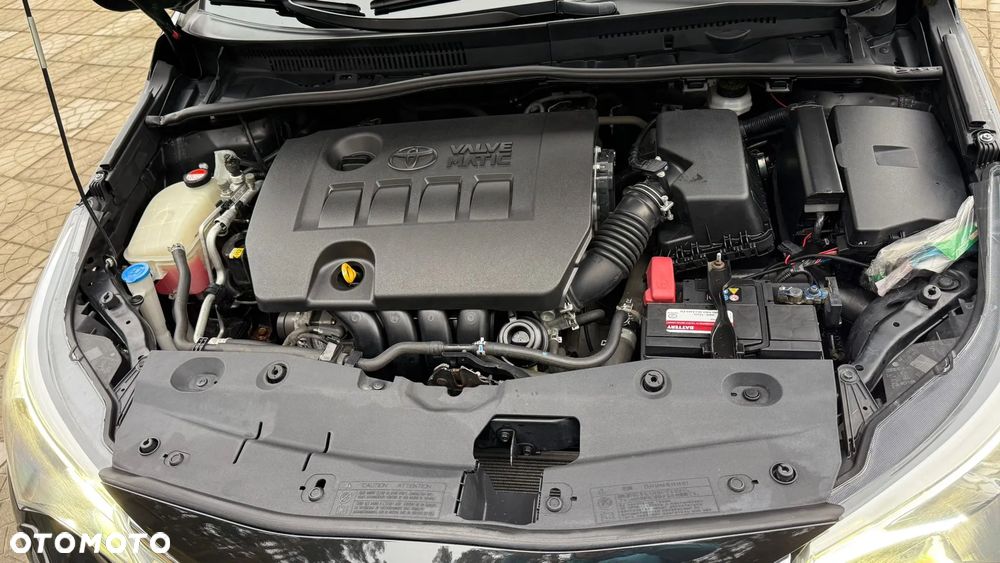 Toyota Avensis 2.0 Prestige MS - 11