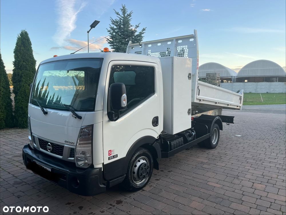 Nissan NT