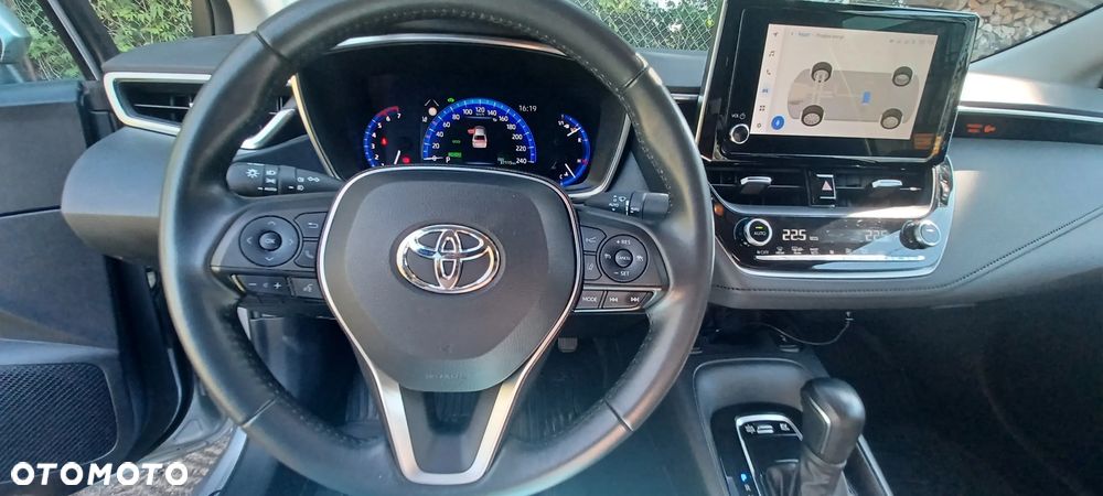 Toyota Corolla - 12