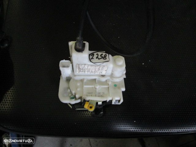 Fecho 51826983 FIAT PANDA 2007 TD ELETRICO - 3