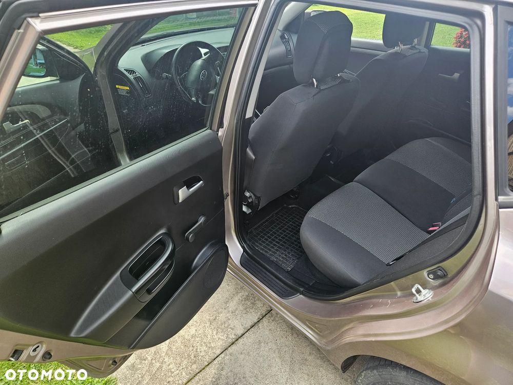 Kia Ceed 1.6 Comfort - 11